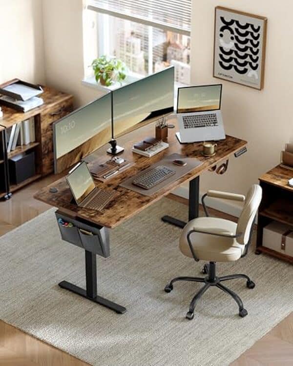 Découvrez notre test détaillé du bureau électrique SONGMICS LSD136K01 : ergonomie optimale, design élégant et fonctionnalités pratiques pour améliorer votre télétravail au quotidien.