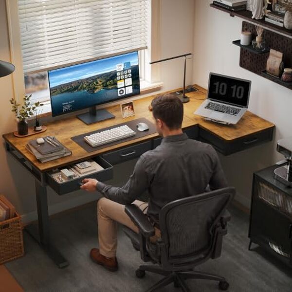 Découvrez notre test du bureau électrique OffiGo avec angle assis-debout de 160cm en finition marron : fonctionnalités, ergonomie et performance.